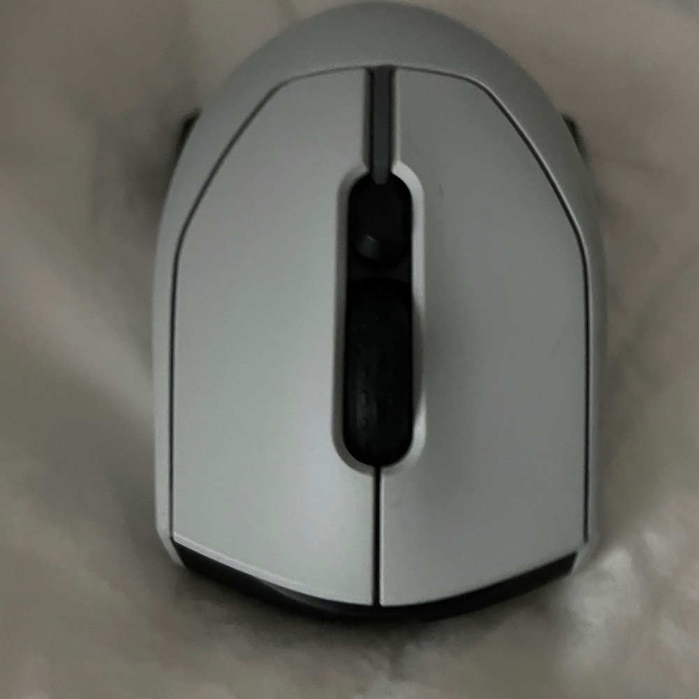 Alienware Black Gaming Mouse - Picture 4 of 4